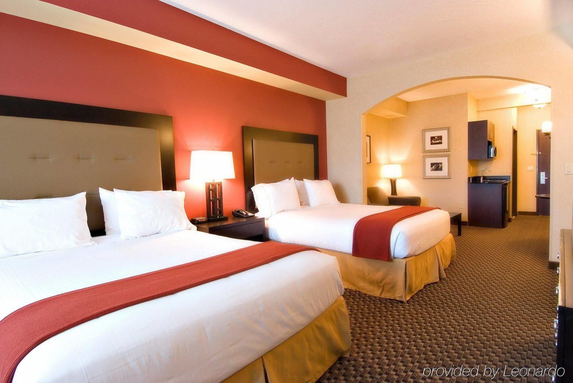 Holiday Inn Express Hotel & Suites Eugene Downtown - University By Ihg Kamer foto