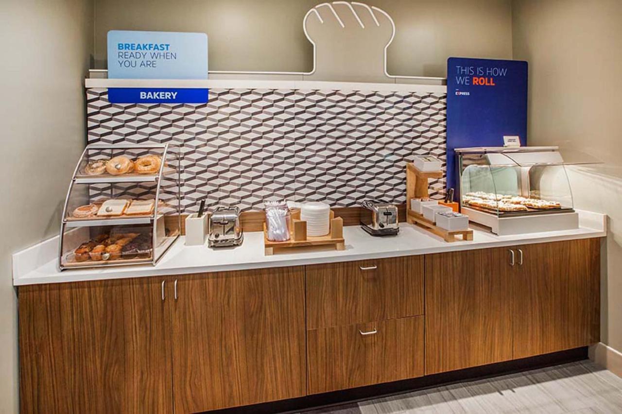 Holiday Inn Express Hotel & Suites Eugene Downtown - University By Ihg Buitenkant foto